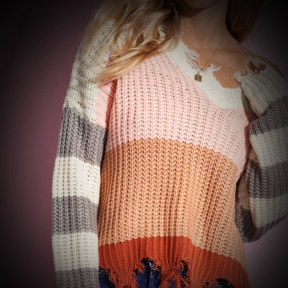 Distressed Raw Hem Color-block Sweater - Picture 2 of 4